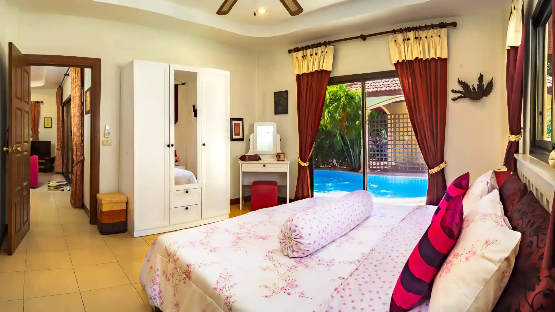 Bon Island Villa Bedroom1 0