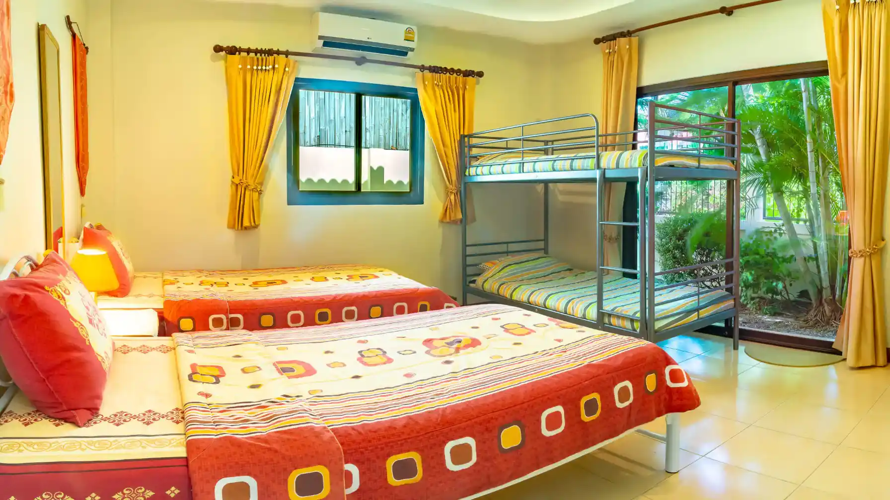 Bon Island Villa Bedroom2 0