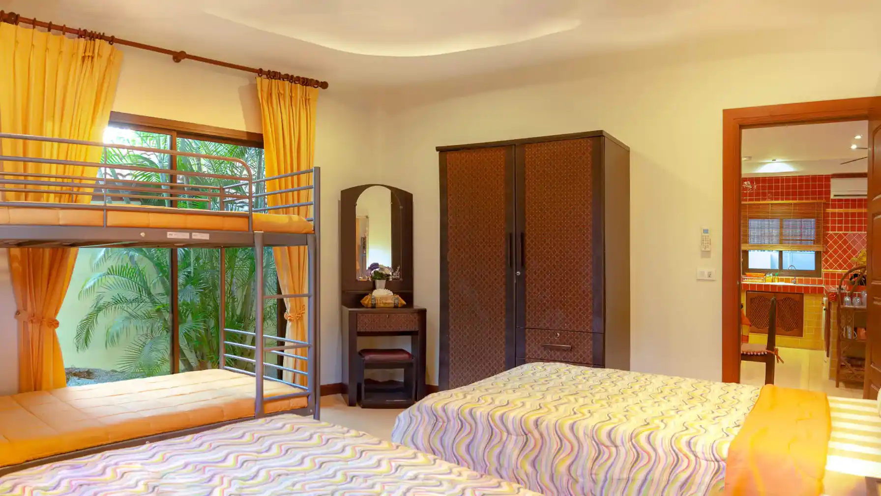 Coral Island Villa Bedroom2 2