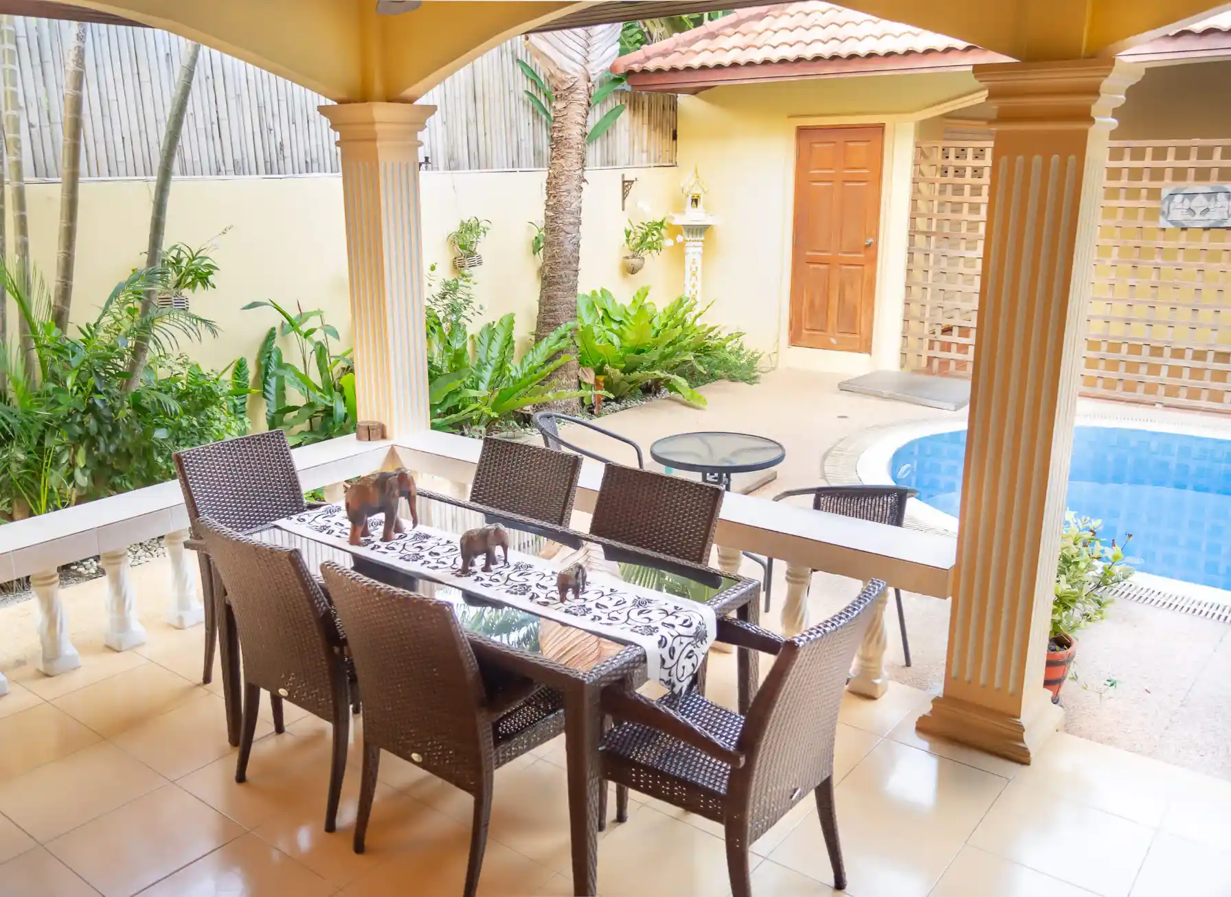 Coral Island Villa Patio 0